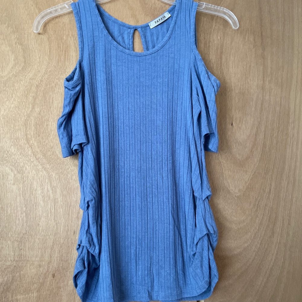 Open shoulder top